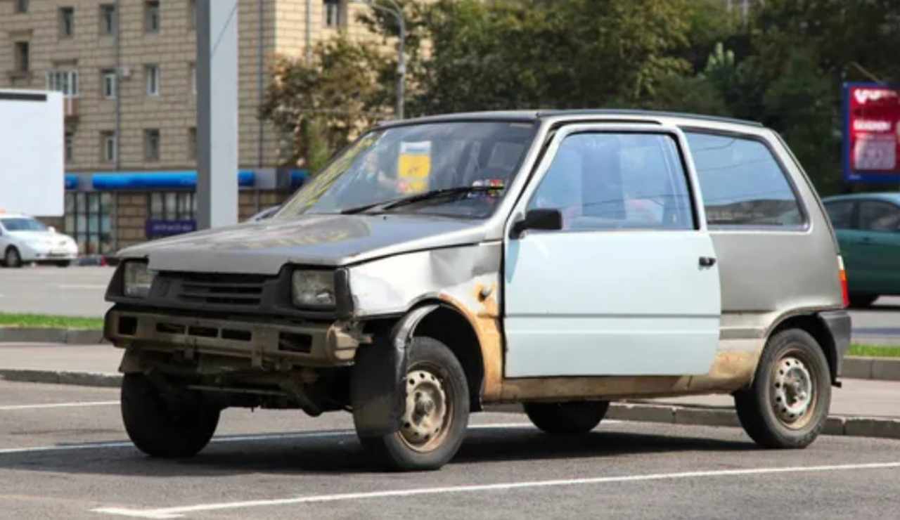 Auto malandata (Depositphotos foto)