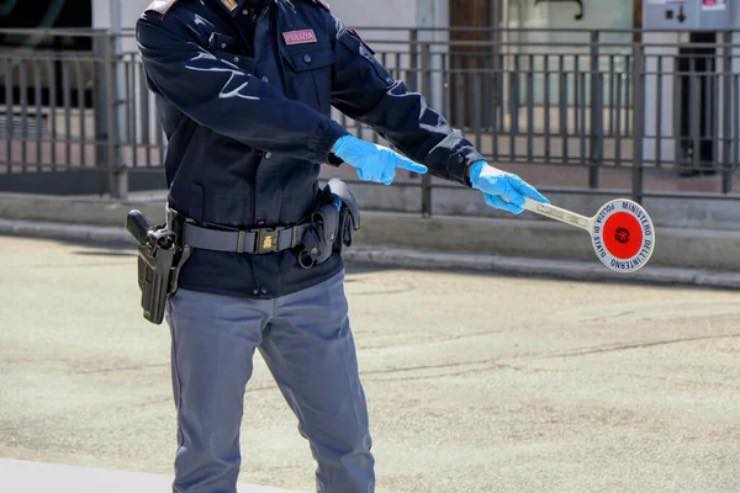 Posti di blocco express beccano 3 volte stessa serata