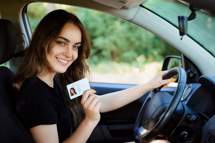 Ragazza con patente