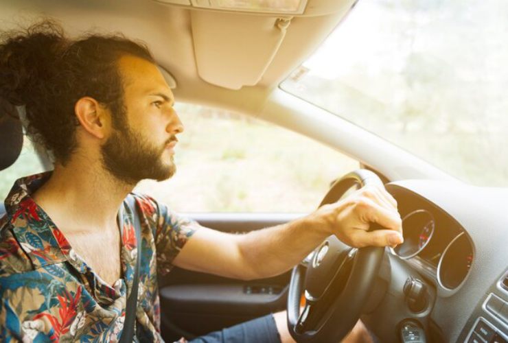 Uomo al volante