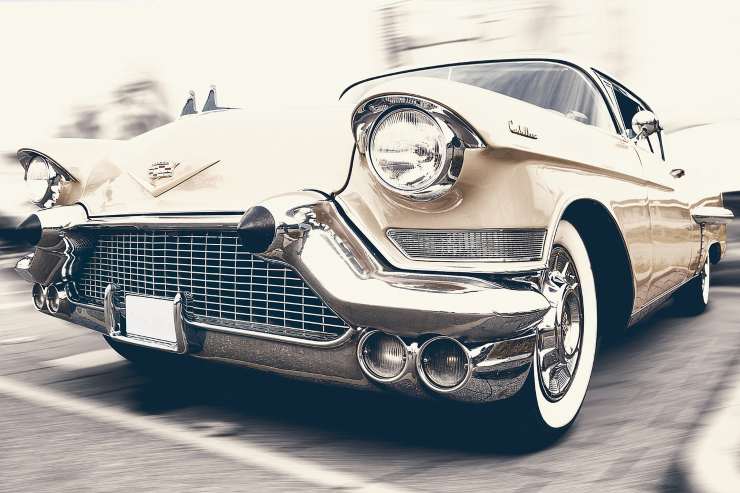 Auto storica (Pixabay foto) - www.vehiclecue.it