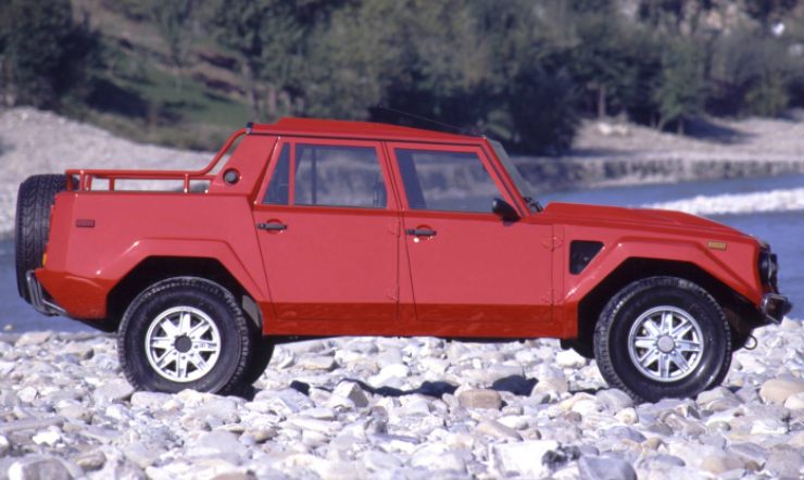 Lamborghini LM002