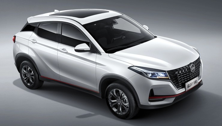 Il suv cinese (DFSK foto) - www.vehiclecue.it