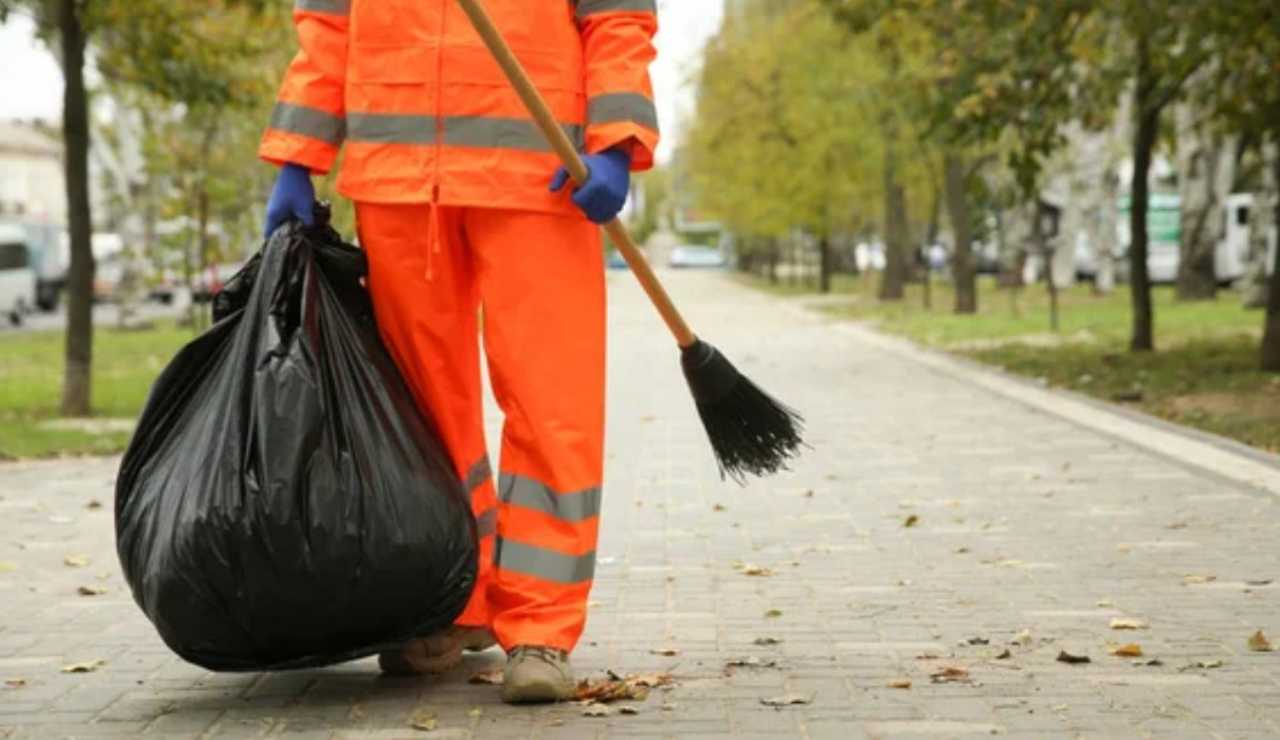 Pulizia delle strade (Depositphotos foto) - www.vehiclecue.it