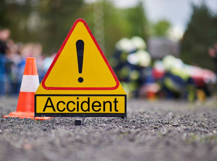 Illustrazione di un segnale di un incidente (Canva FOTO) - vehiclecue.it