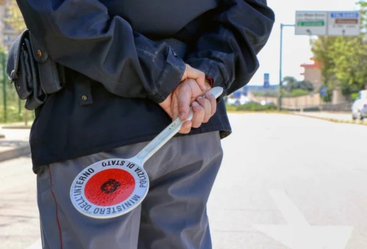 Posto di blocco (Depositphotos foto) - www.vehiclecue.it