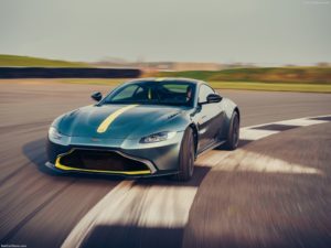 Aston Martin Vantage AMR: arriva il cambio manuale con 7 marce