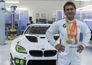 Alex Zanardi, ufficiale: NON stava usando il telefono