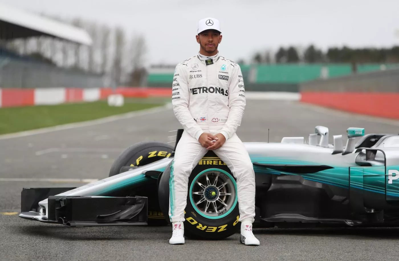 Fumata bianca da Brackley: Lewis Hamilton rinnova con Mercedes