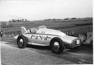 Toyopet Racer, la prima Toyota da corsa compie 72 anni: come ricostruire da zero il sedile originale