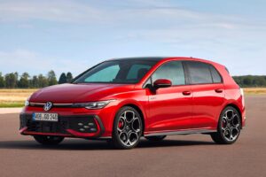 Volkswagen Golf GTI 2024: 265 CV di potenza, ma a breve ne arriverà una più potente ancora
