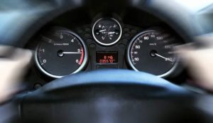Schilometraggio fabbrica colosso auto manipolare contachilometri