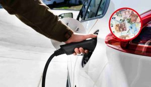 Auto elettrica ricarica bollo