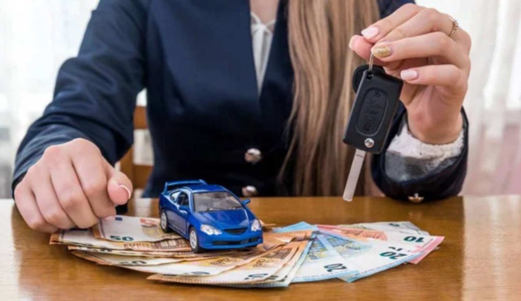 Risparmio sul superbollo (Depositphotos foto) - www.vehiclecue.it