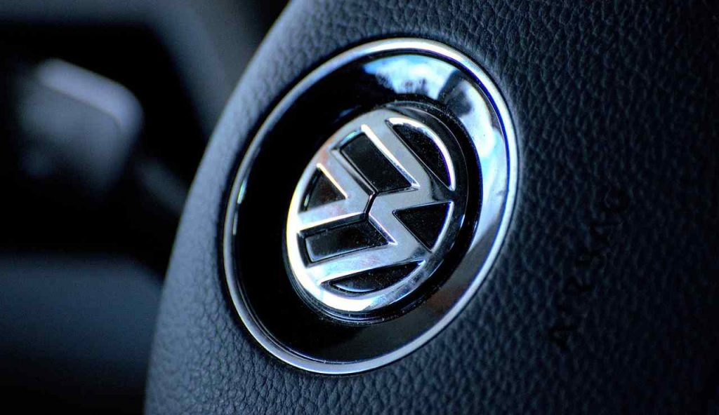 Illustrazione del logo della Volkswagen (Pixabay FOTO) - vehiclecue.it