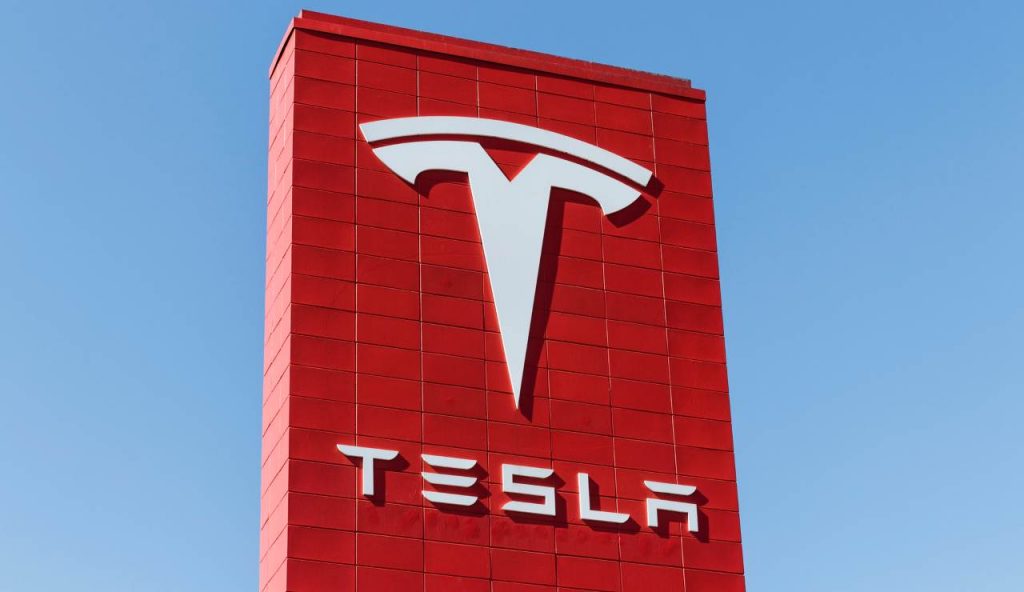 Tesla calo