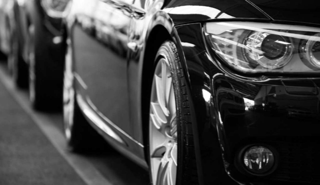 Illustrazione di alcune auto (Canva FOTO) - vehiclecue.it