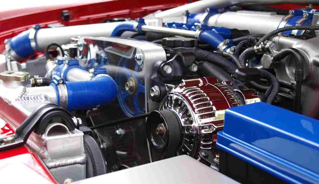 Illustrazione di un motore tecnologico (Pixabay FOTO) - vehiclecue.it