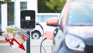 Auto elettrica e valore (Pixabay foto) - www.vehiclecue.it