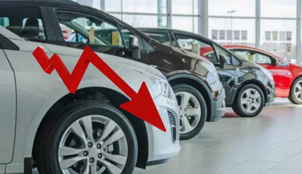 Concessionaria auto e flop (Depositphotos foto) - www.vehiclecue.it