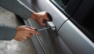 Furto d'auto (Pixabay foto) - www.vehiclecue.it