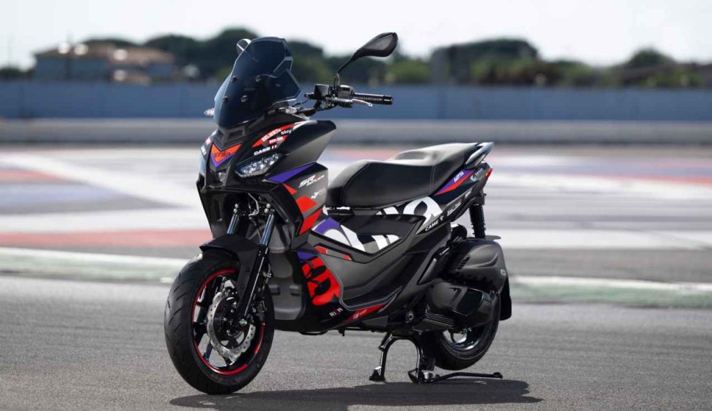 Aprilia SR-GT Replica in pista