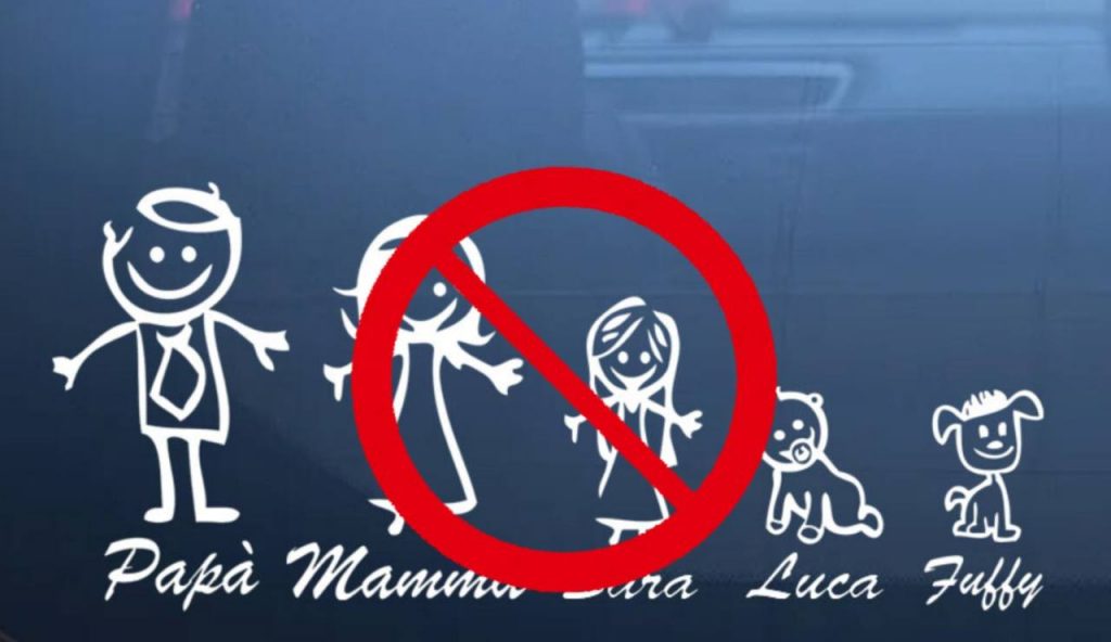 Evita di attaccare gli adesivi
