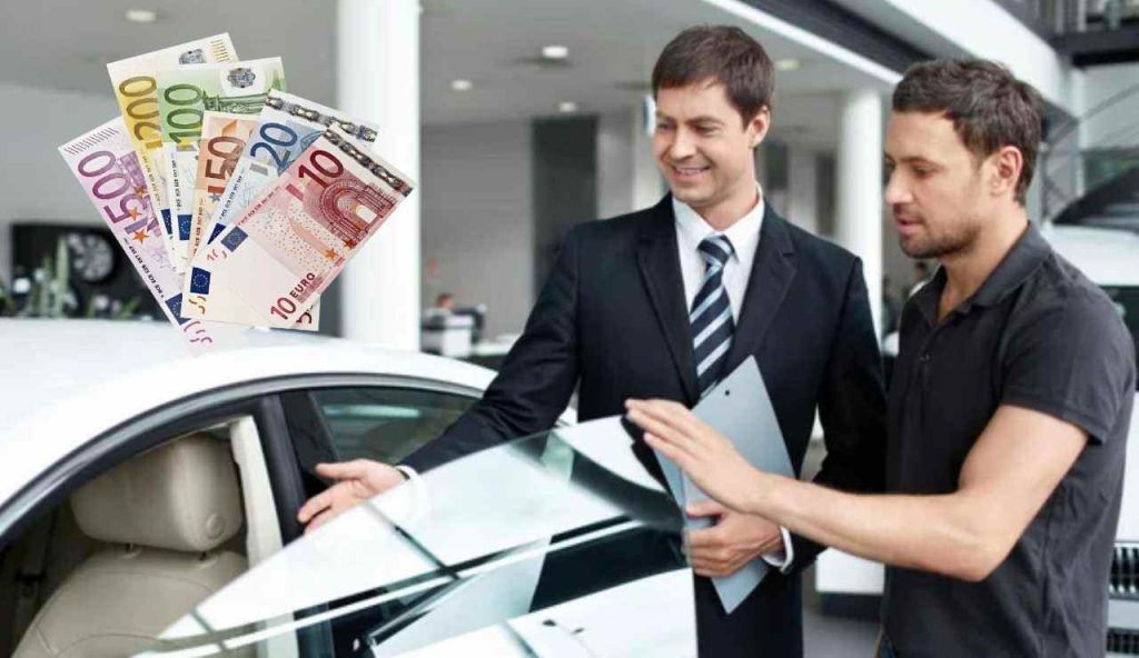 Vendita auto (Depositphotos foto) - www.vehiclecue.it