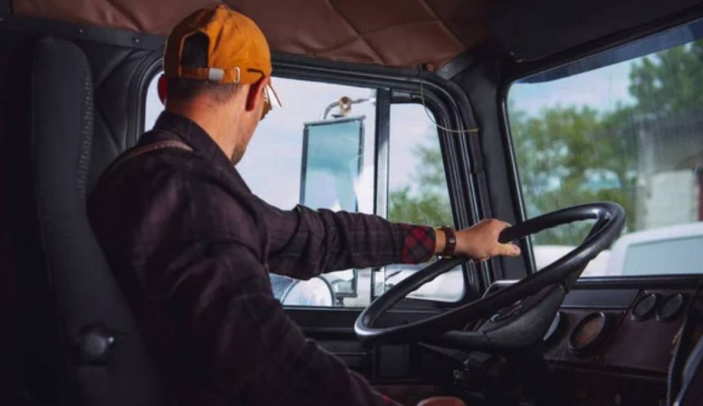 Camionista (Depositphotos foto) - www.vehiclecue.it