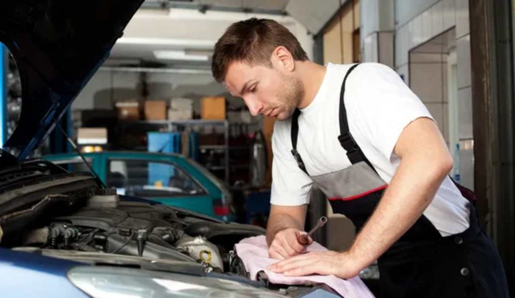 Manutenzione dell'auto