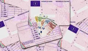 Patente e soldi (Ministero delle Infrastrutture e dei Trasporti foto) - www.vehiclecue.it