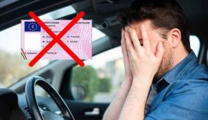 Patente e uomo disperato (Depositphotos foto) - www.vehiclecue.it