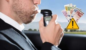 Alcol test e multa (Depositphotos foto) - www.vehiclecue.it