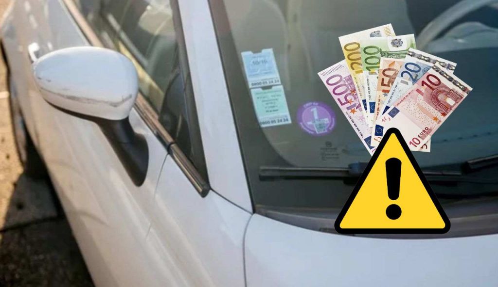 Auto con adesivi e multa (Depositphotos foto) - www.vehiclecue.it