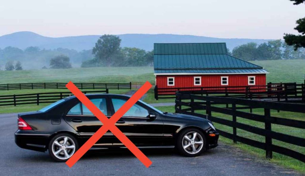 Auto nera (Pixabay foto) - www.vehiclecue.it