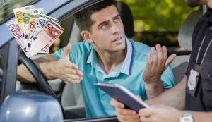 Discussione al posto di blocco e multa (Depositphotos foto) - www.vehiclecue.it